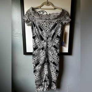 Nicole Miller Lace Midi Dress Size 2/4